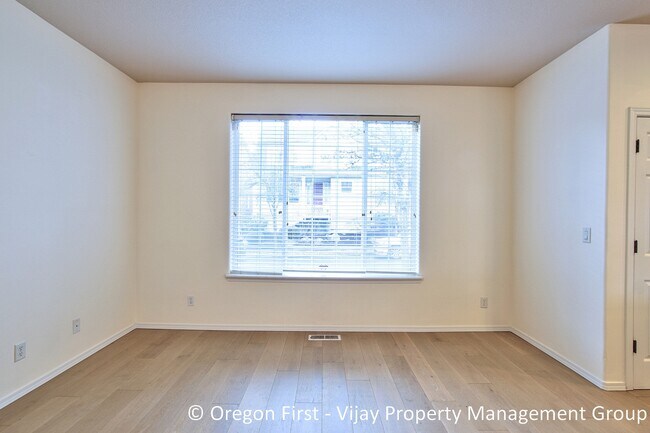 Building Photo - 10568 SW Washington St