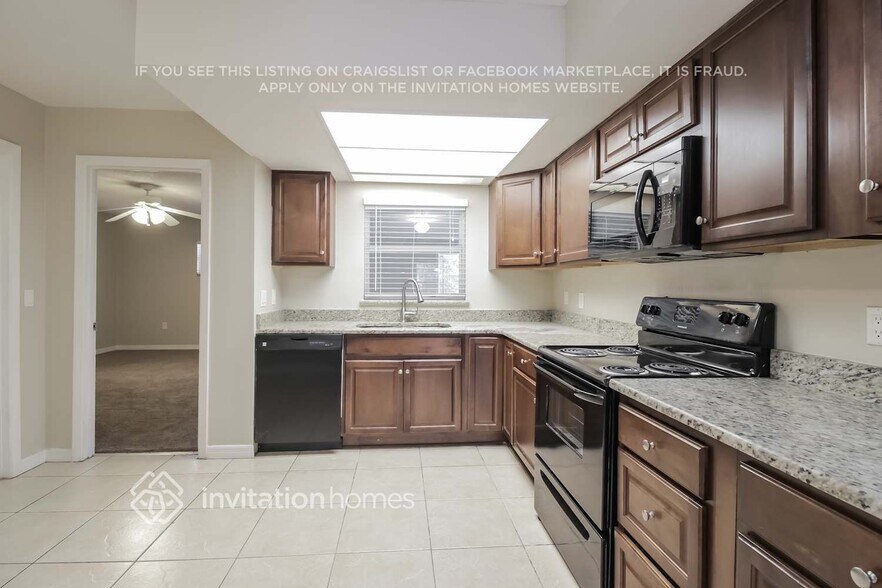 Building Photo - 6433 Swallow Hill Dr
