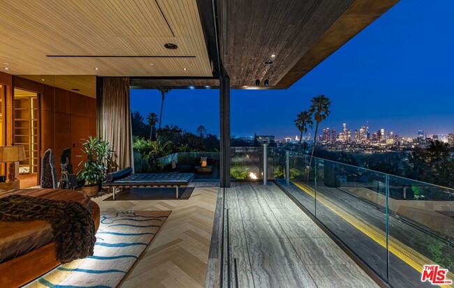 Building Photo - 1851 N Stanley Ave