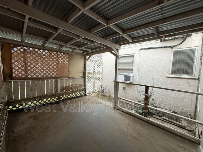 Building Photo - 1605 Howard Ave