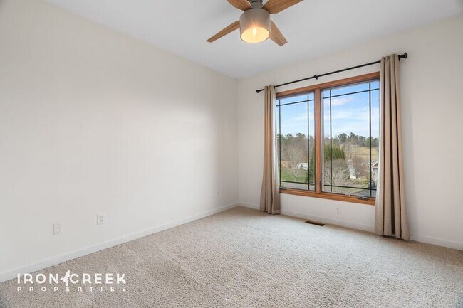 Building Photo - 15 Carl Roberts Rd