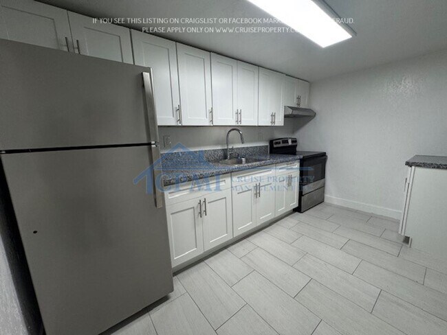 Interior Photo - 3810 SW 60 Ave Davie, FL 33314