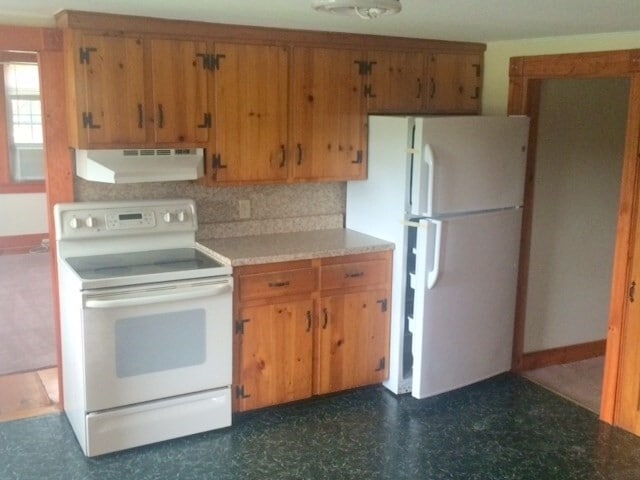 Building Photo - 421 N East St