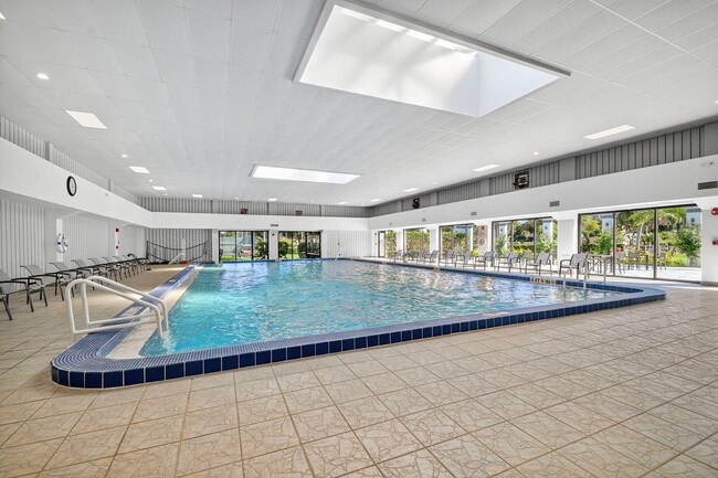 Building Photo - 7370 S Oriole Blvd
