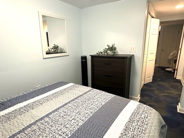 Building Photo - 1305 Stratford Ave