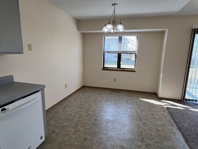 Building Photo - South Springfield Rental