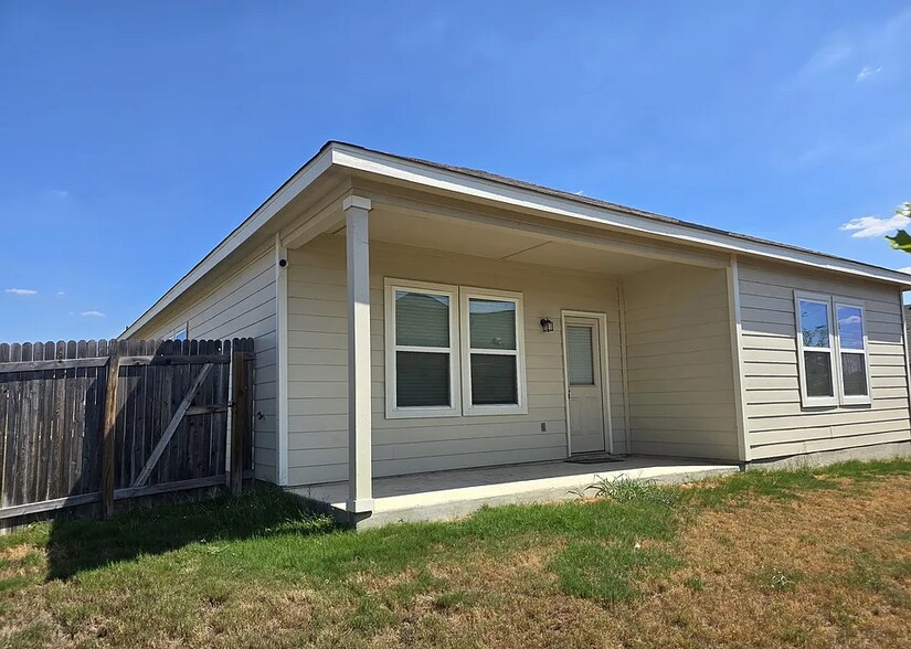 Building Photo - 4913 Jovian