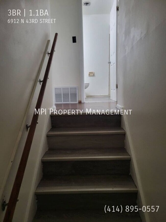 Building Photo - 6912 N 43rd St