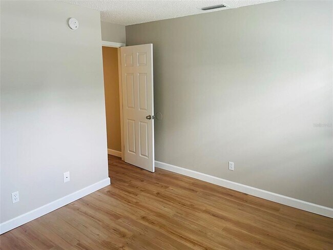 Building Photo - 511 Duchess Ct