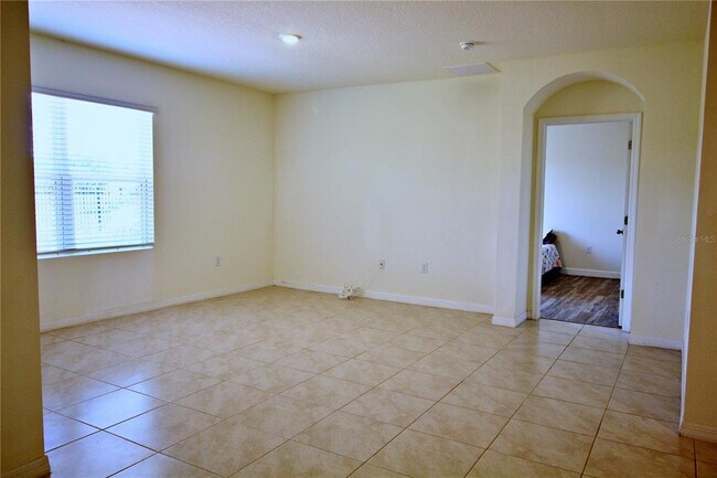Building Photo - 6816 Cranes Roost Rd