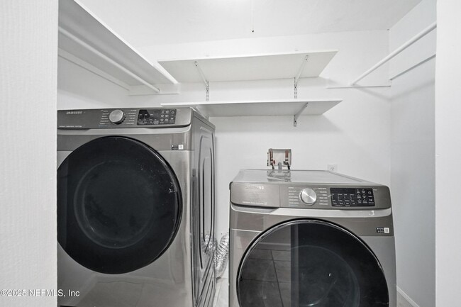 Building Photo - 4329 Plaza Gate Ln S