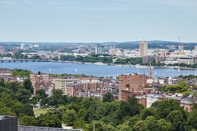 Building Photo - 1 Franklin St