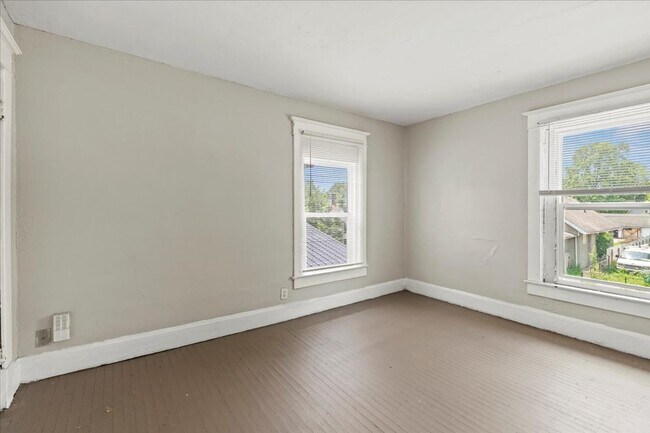 Building Photo - 401-401.5-4015 N Colorado Ave