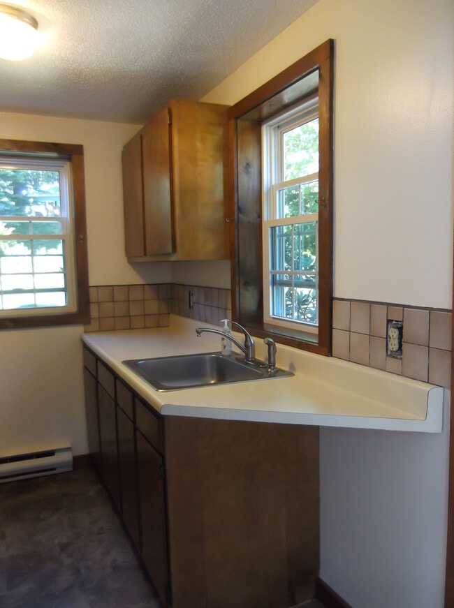 Building Photo - 80 Noyes Rd