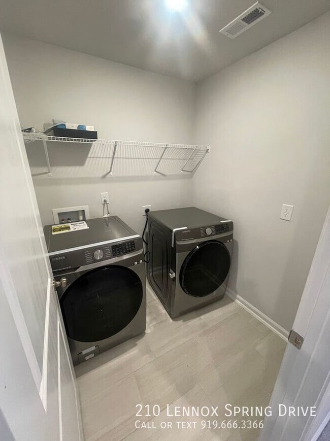 Building Photo - 210 Lennox Spring Dr