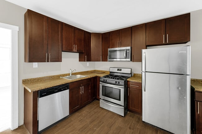 Building Photo - 3006 W 64th St