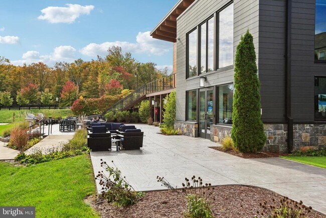 Building Photo - 238 Narrowleaf Way