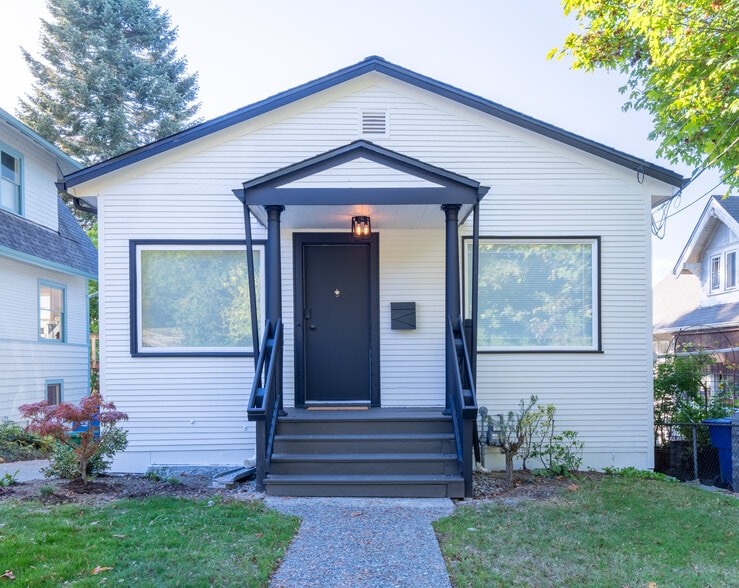 Front of house. This unit is for the main floor of the house. - 1519 32nd Ave