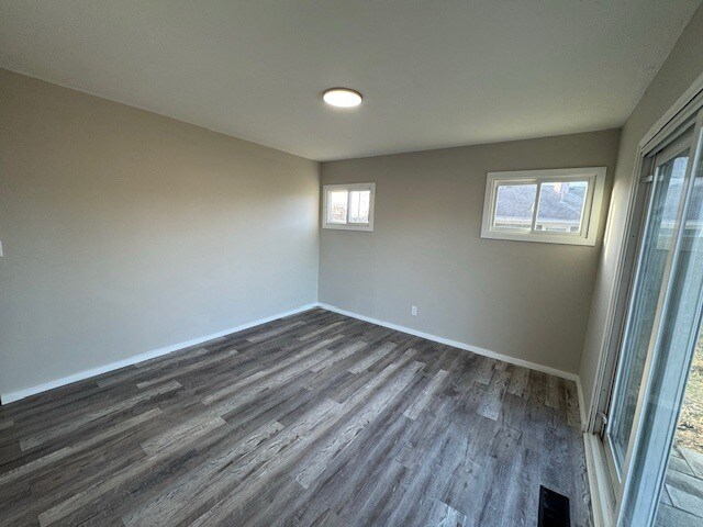 Building Photo - 2725 Danz Ave