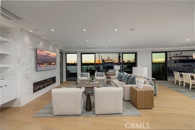 Building Photo - 130 S Bay Front