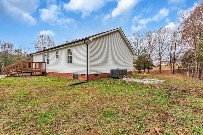 Building Photo - 2475 Rock Springs Cemetery Rd