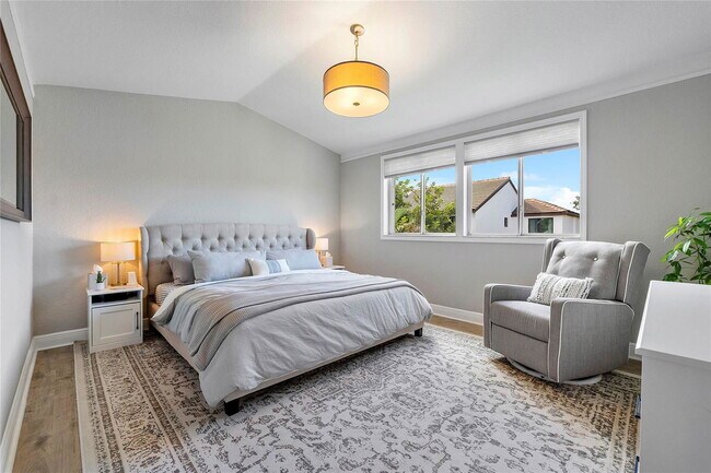 Building Photo - 604 Stanton Dr