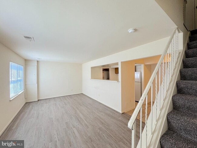 Building Photo - 8632 Walutes Cir