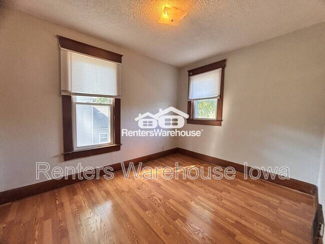 Building Photo - 416 8th St