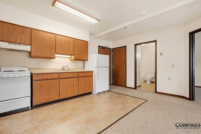 Interior Photo - 414 Doty St Apartments