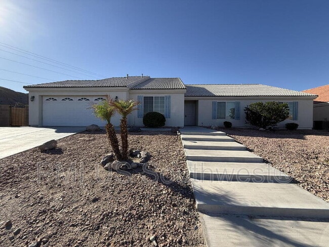 Building Photo - 1720 Central Ave