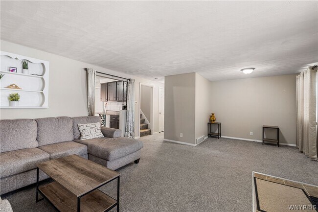 Building Photo - 36 Crescent Ct