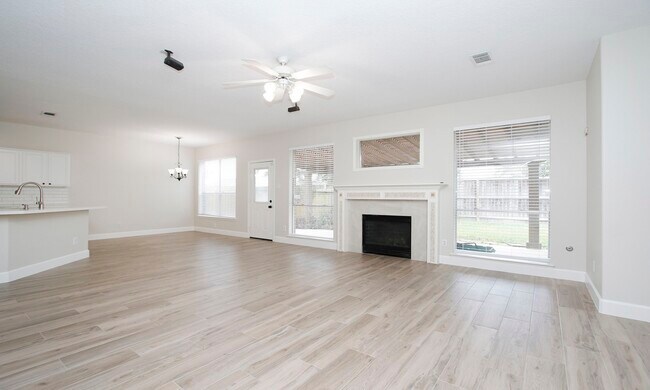 Building Photo - 27131 Sunset Pines Dr