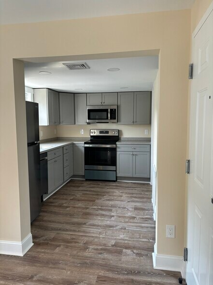 Kitchen - 31 Church Rd