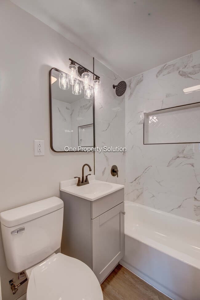 Building Photo - 2561 Harrison St