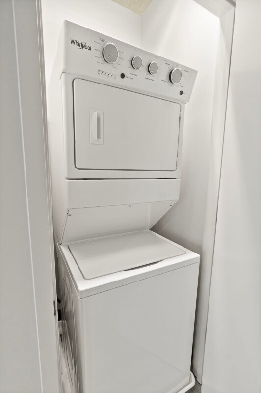 Building Photo - 1355 W Lake St