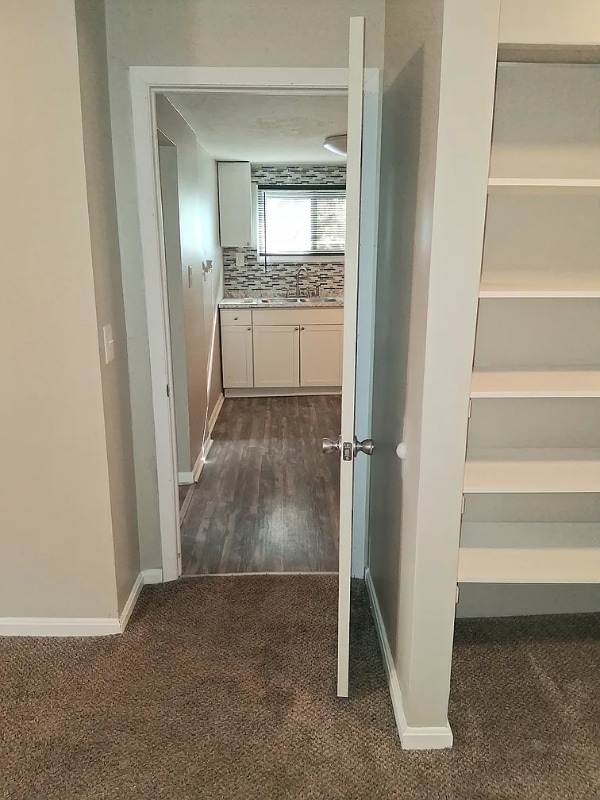 Building Photo - 3506 Kahlert Ave