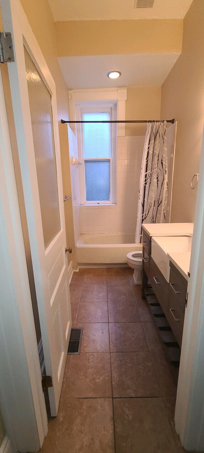 Building Photo - 59 Green St
