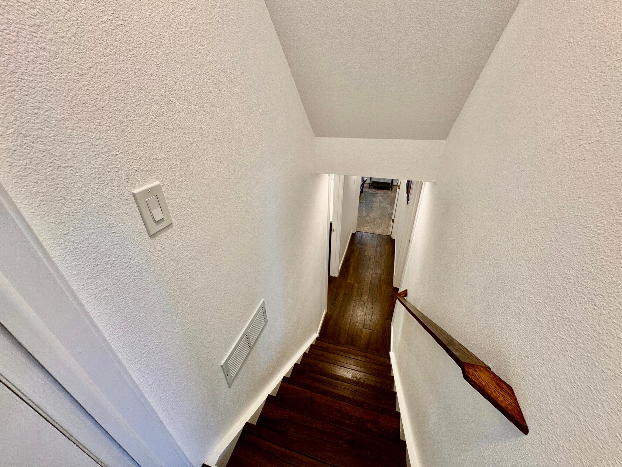 Building Photo - 5841 W 108th Ave