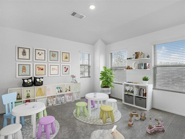 Building Photo - 1202 Silver Fir Ct