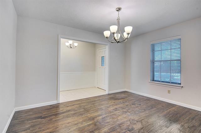 Building Photo - 2501 Glenhaven Dr