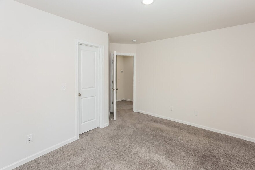 Building Photo - 4315 Drifter Dr