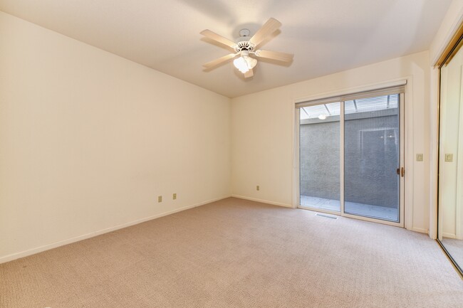 Building Photo - 6533 Chesbro Cir