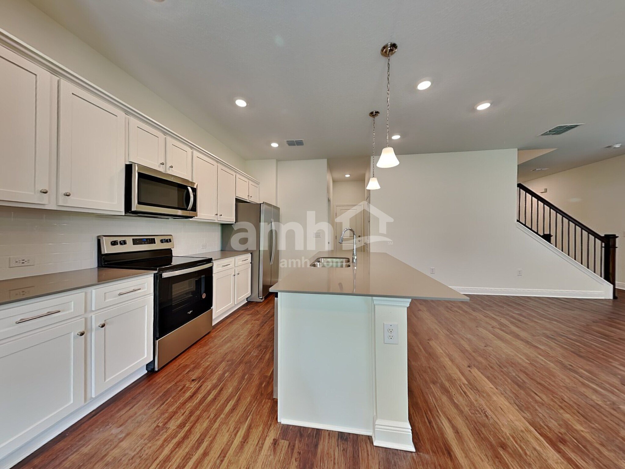 Building Photo - 27264 St Andrews Ave