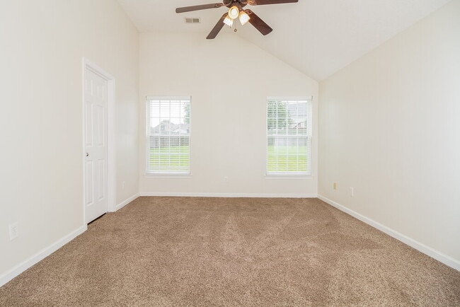 Building Photo - 1015 Mallory Ln