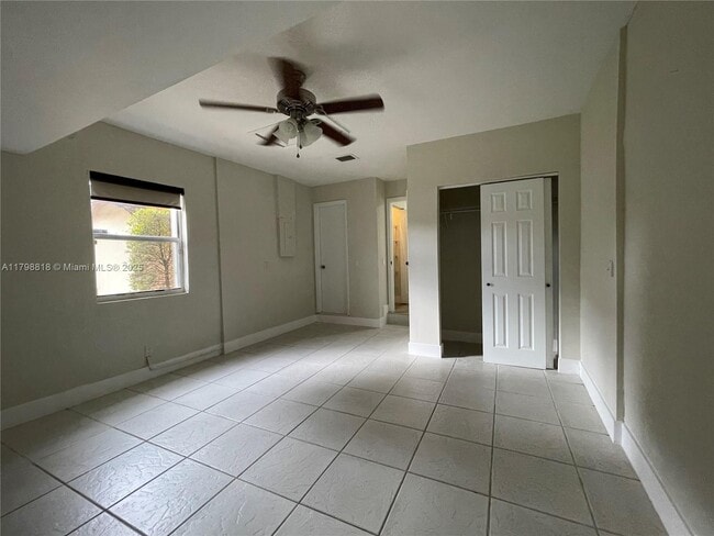 Building Photo - 16876 SW 5th Way