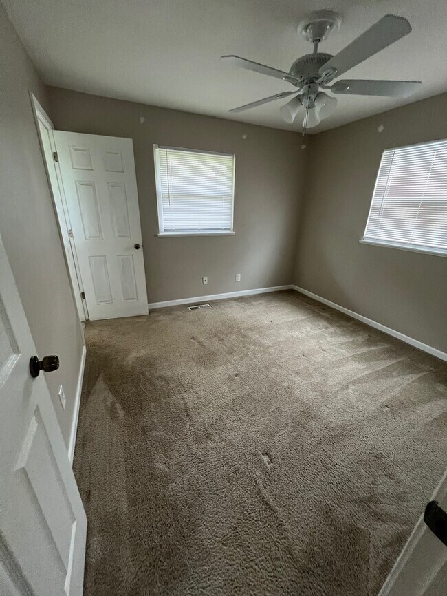 Building Photo - 304 Brightsand Ct