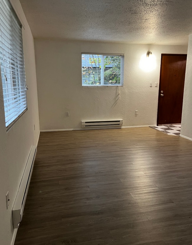 Building Photo - 2 Story Duplex Available. HUGE, FENCED YAR...
