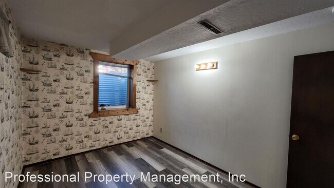 Building Photo - 3 br, 2 bath House - 224 Glacier Dr