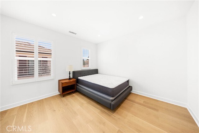 Building Photo - 68 Henson