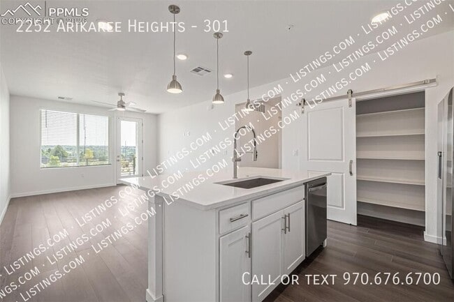 Building Photo - 2252 Arikaree Hts